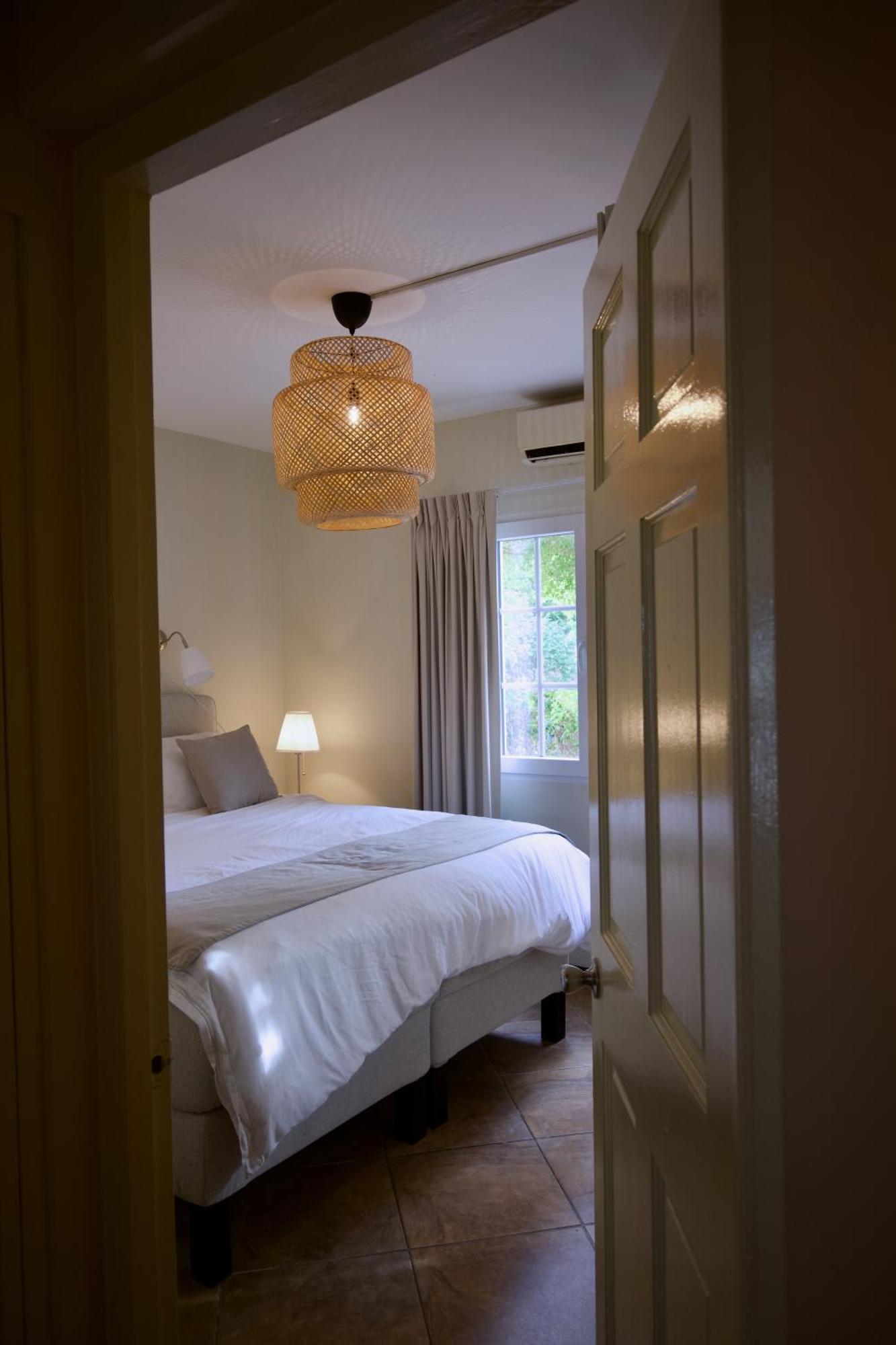 Luxury Appt For 6: Mesmerizing Spanish Water View Jan Thiel Exteriér fotografie